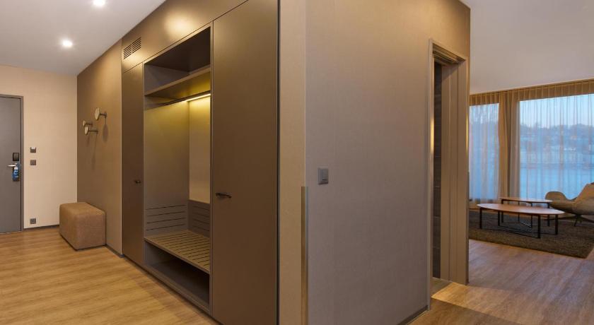 Image of Suite with View 13