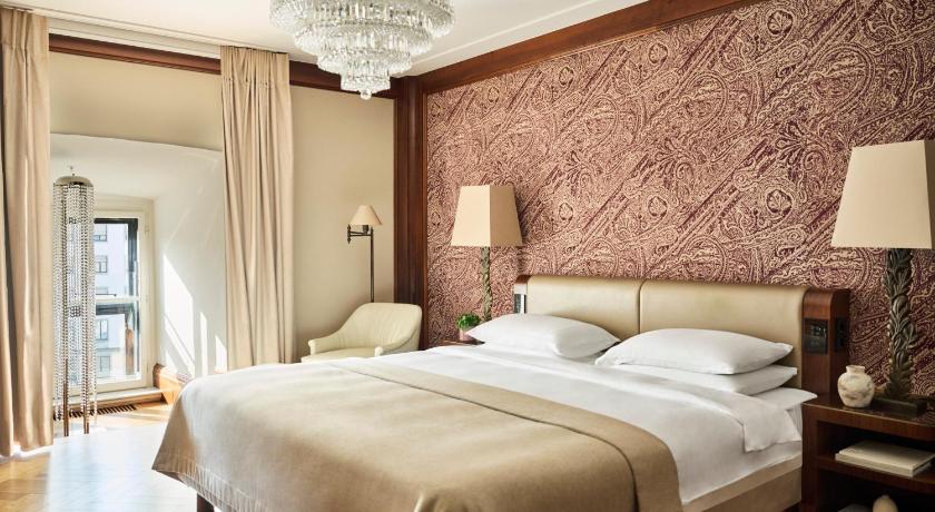 Image of 3 Bedroom Suite 8