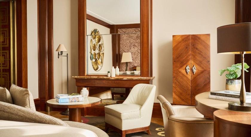 Image of 3 Bedroom Suite 9