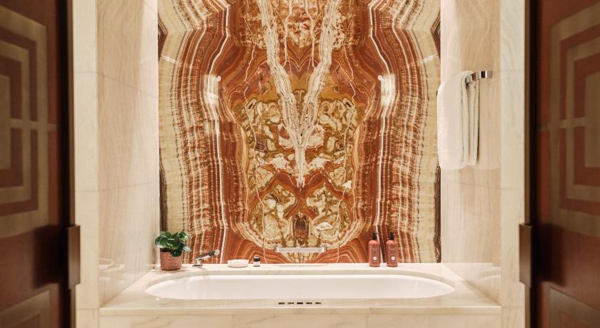 Image of Park Suite View 10