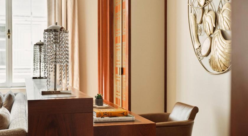 Image of 2 Bedroom Suite 6