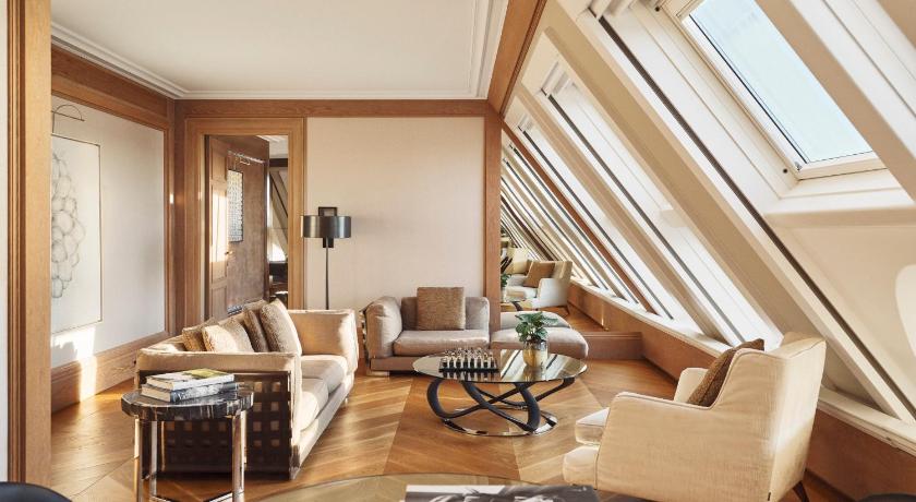 Image of Royal Penthouse Suite 14