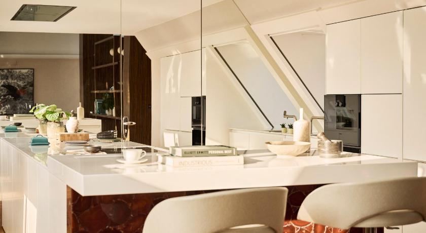 Image of Royal Penthouse Suite 5