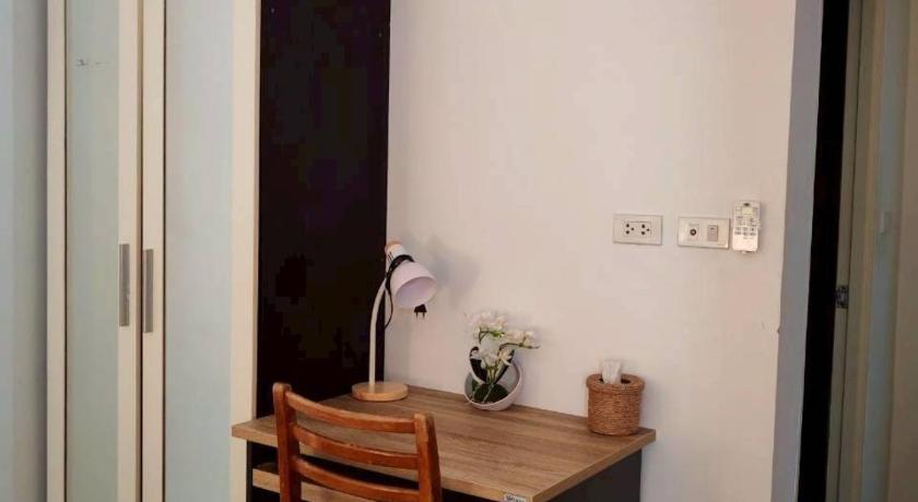Image of Two-Bedroom Townhouse 16