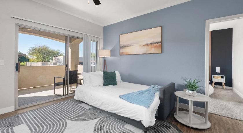 피닉스 (AZ) 2BR Getaway near Thompson Peak with Pool & Parking 4성급 숙소 스위트룸