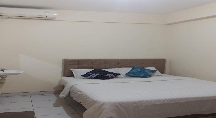 Hotel Cemara Gading - image 8