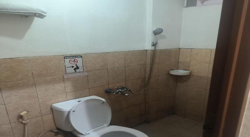 Hotel Cemara Gading - image 11