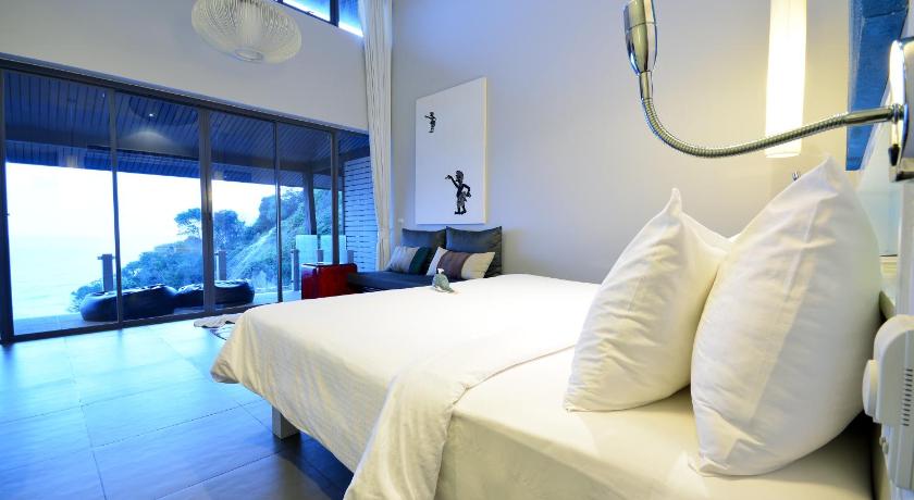 Image of Premier With Balcony Sea View 8