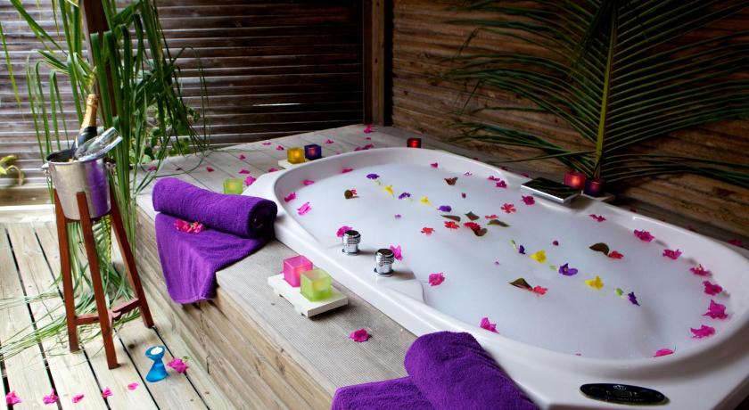 Image of Jacuzzi Beach Villa 13