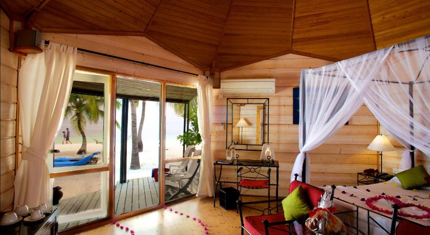 Image of Jacuzzi Beach Villa 4