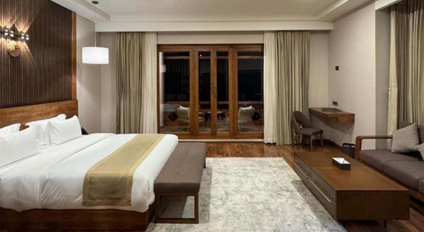 Mani Ratna Resort - image 3