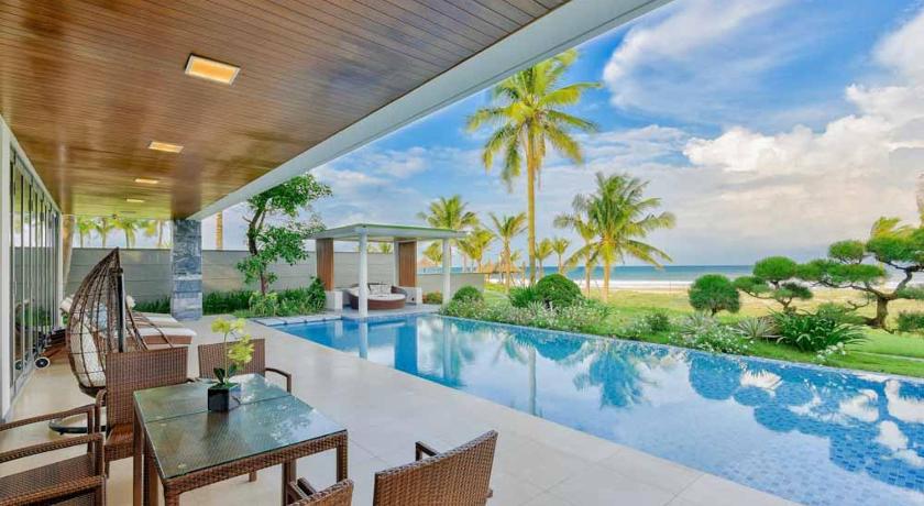 다낭 Astana Villa Non Nuoc Beach 5성급 호텔 외관
