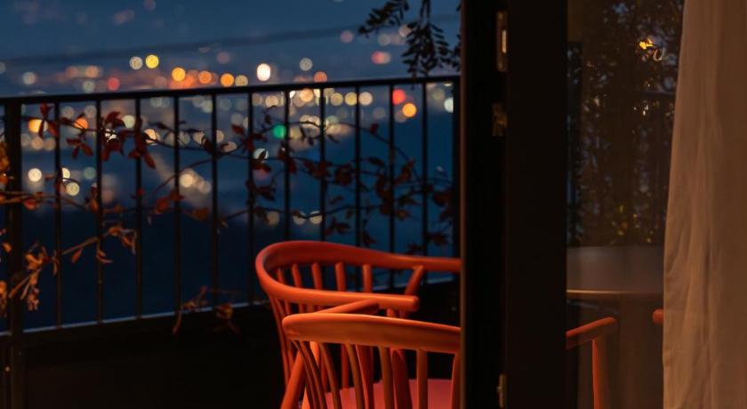 El Cielo - Rooms with Panoramic View & El Carnicero Restaurant