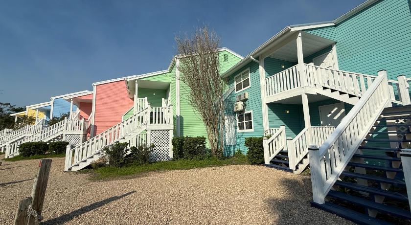 スタインハッチー Fiddler's Restaurant and Resort 3つ星 宿泊施設 外観