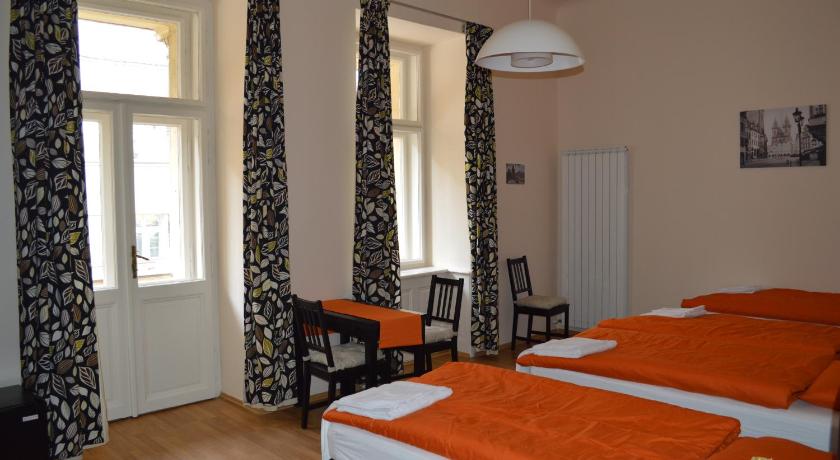 Image of Quadruple Room with Shared Kitchen 0