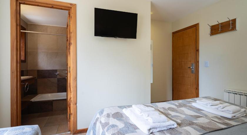Image of Standard Triple Room 16