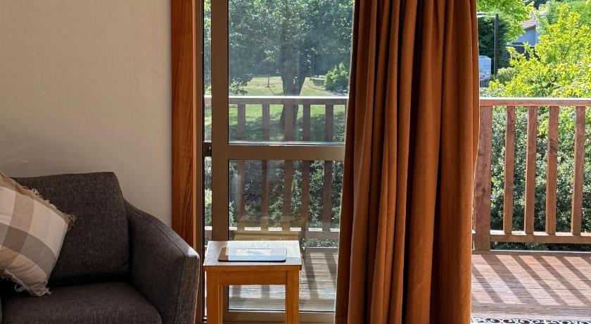 Image of Apartment with Balcony 3