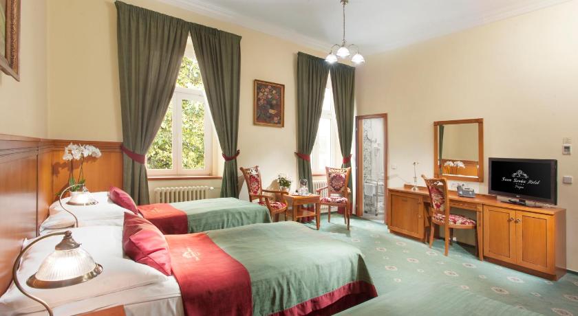 Superior háromszemélyes szoba (Superior Triple Room) fotója 0