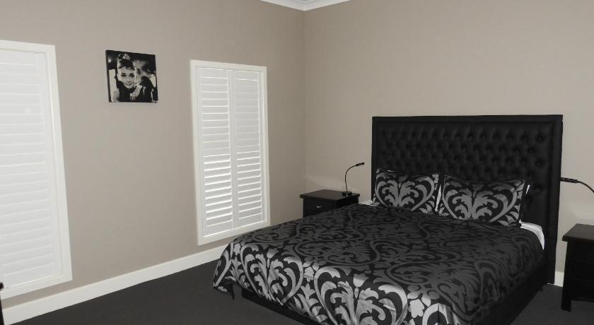 Barklysuites Apartments — Hotel in Rutherglen