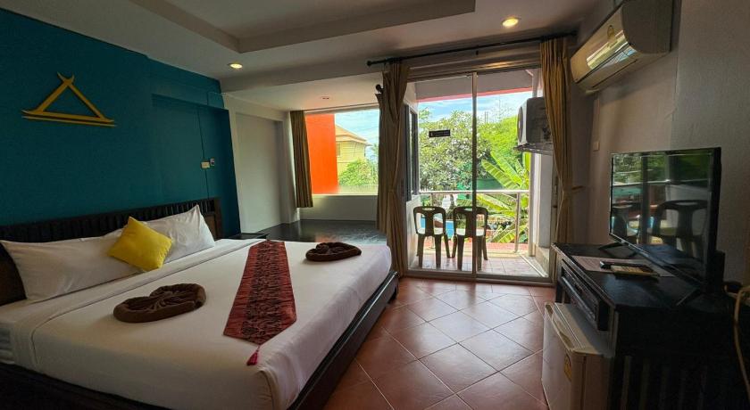 Porterhouse Beach Hotel - image 10