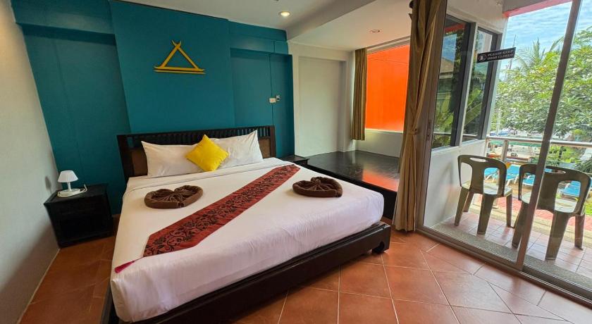 Porterhouse Beach Hotel - image 13