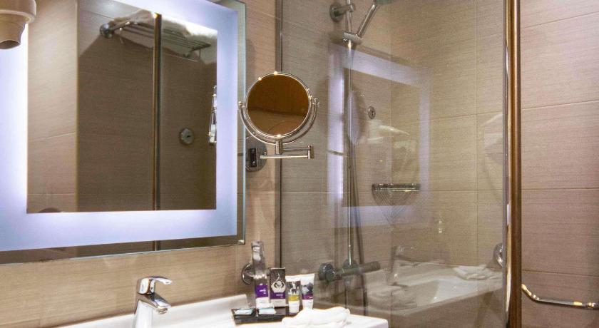 Image of Standard Lake View Twin Room 10
