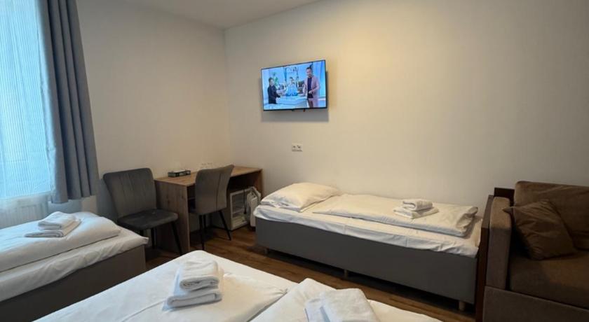 Image of Family Room 4