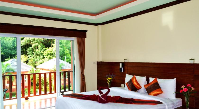 Image of Deluxe Pool View 1
