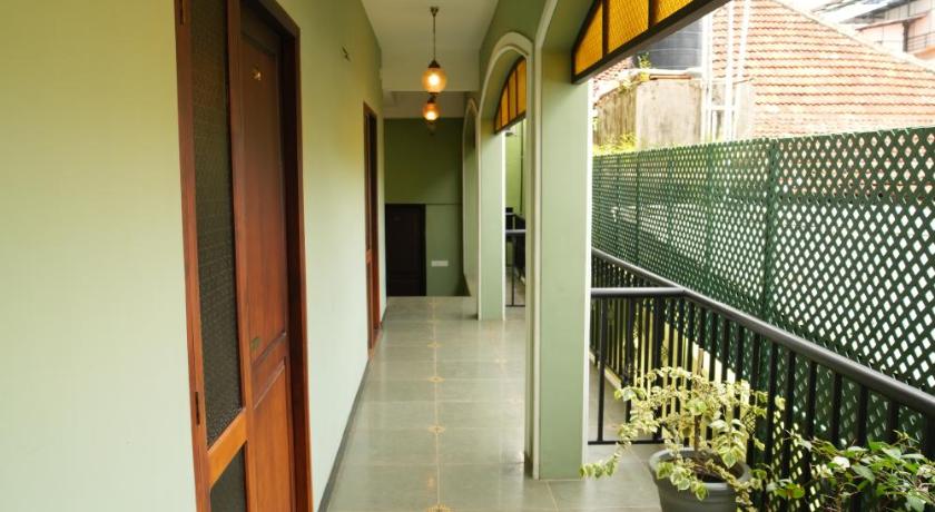 THE SUNSET BAY – Cochin, IN