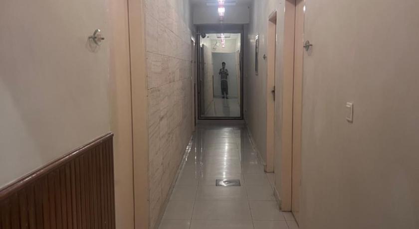 Park View Hotel Gulberg - image 6