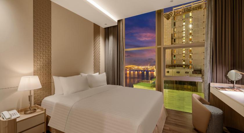 Image of Two-Bedroom Deluxe Apartment 7