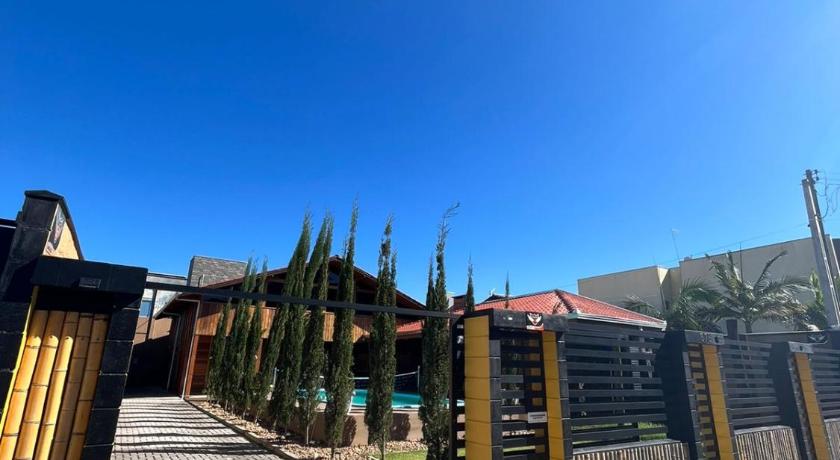 SPA Rossett em Itapoa - Luxo e conforto c piscina, hidromassagem e cromoterapia, p 22 pessoas!