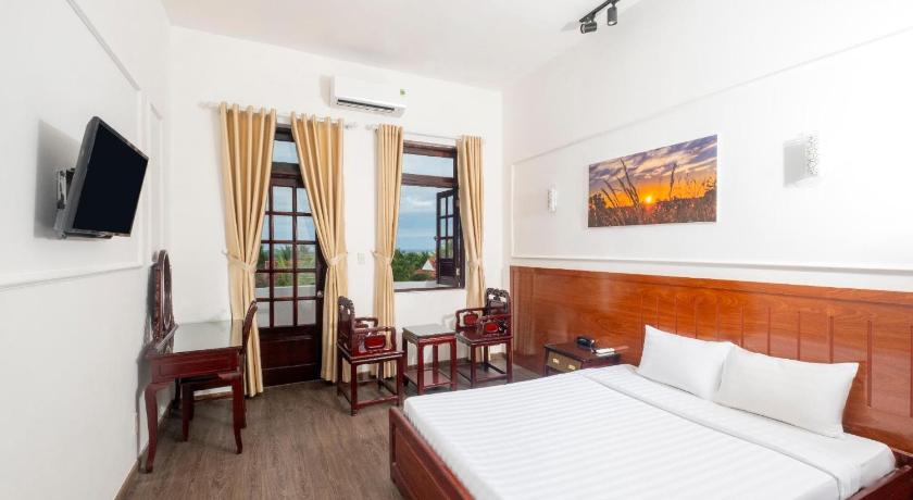 Image of Mountain View Standard 1