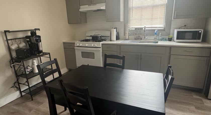 어빙턴 (NJ) 2 Full Beds and Desk 15 min to EWR 3성급 숙소 로비