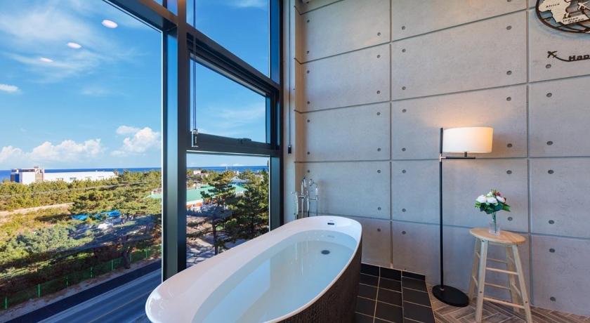 Gangneung Gangneung Good day Poolvilla 3-Star Guesthouse view