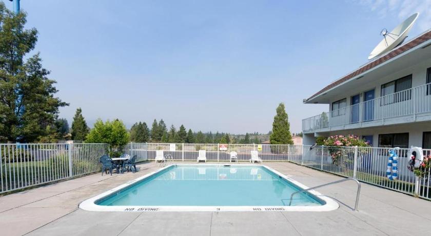 위드 (CA) Shasta Vista Inn & Suites 숙소 외관