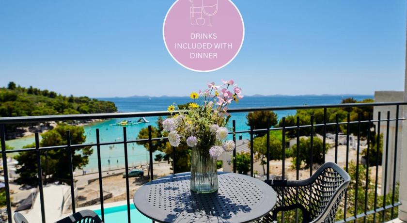 Colentum Resort Murter
