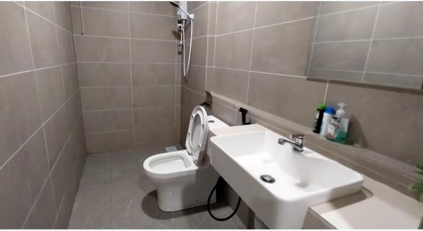 Kuching d'Hazra Grand suite Apartment @Kota Samarahan 3-Star Guesthouse lobby