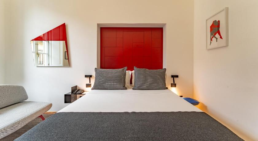 Image of Deluxe Room 5