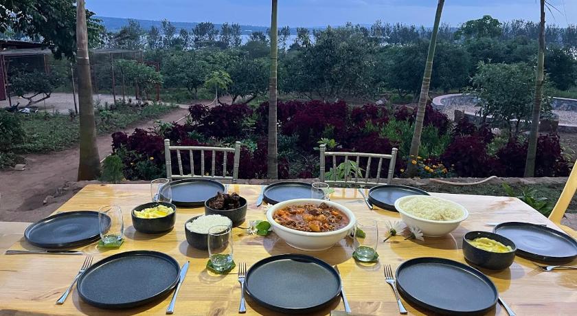 Eagle View Farm & Lake Retreat