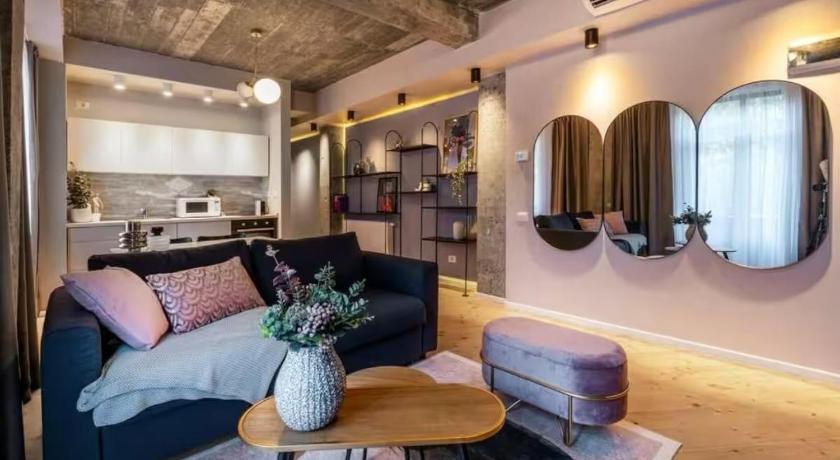 FLH - Old City Vibes Apartments - Old Town