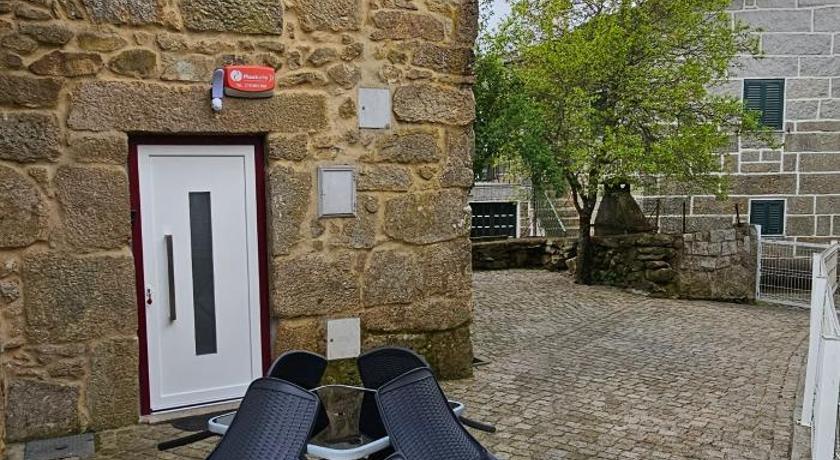 카스트로 데어 곤젠드의 프라이빗 하우스 (106m², 침실 2개, 프라이빗 욕실 2개) (Ares do Montemuro) 4성급 게스트하우스 수영장