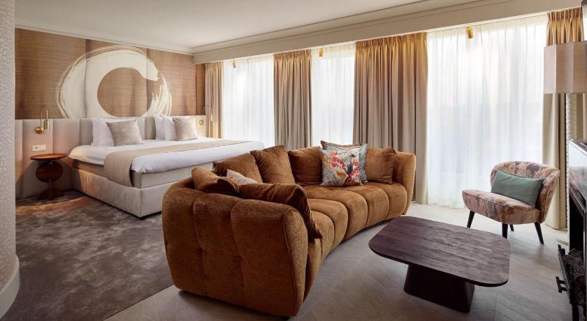 Image of Suite with Spa Bath 0