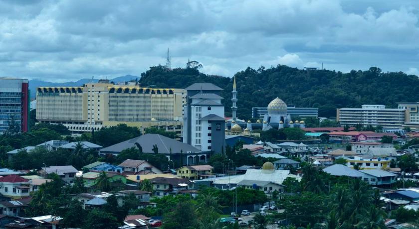 コタキナバル South China Sea Place by Kinabina Homestay  4つ星 ゲストハウス レストラン