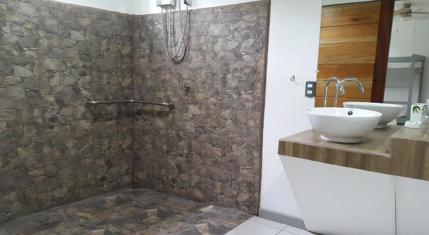 Image of Deluxe Family Room 4