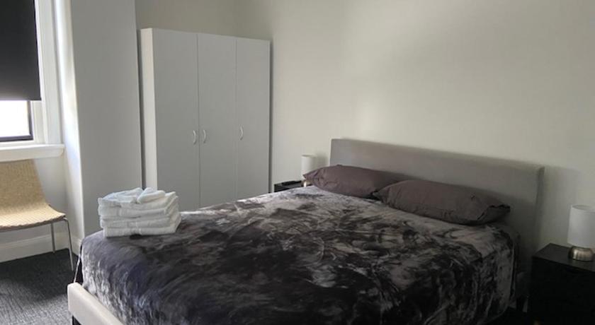 Commercial Hotel Parkes