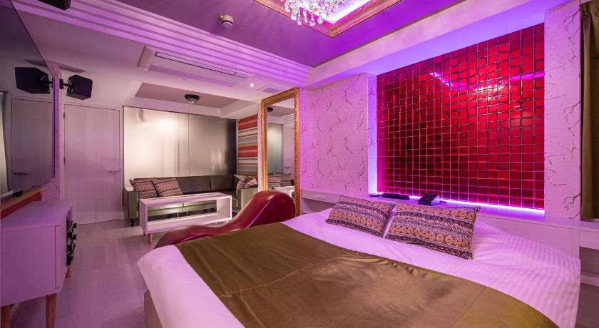 大阪 HOTEL FIVE -Adult Only- 4つ星 ホテル プール