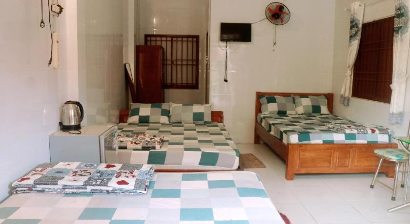 Image of Family Room 0