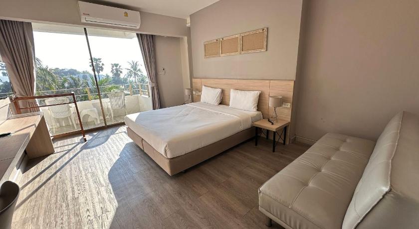 Image of Deluxe Room 3
