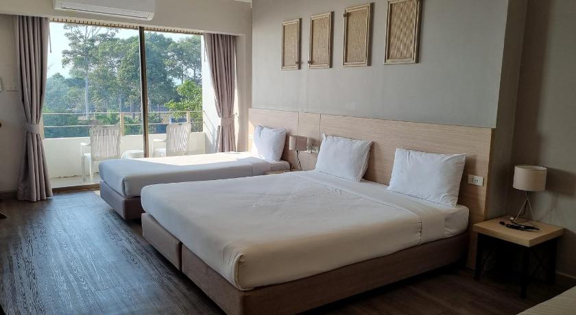 Image of Deluxe room triple 7